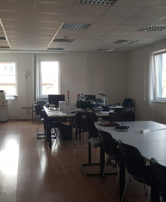 Békéscsabai irodahelyiség eladó