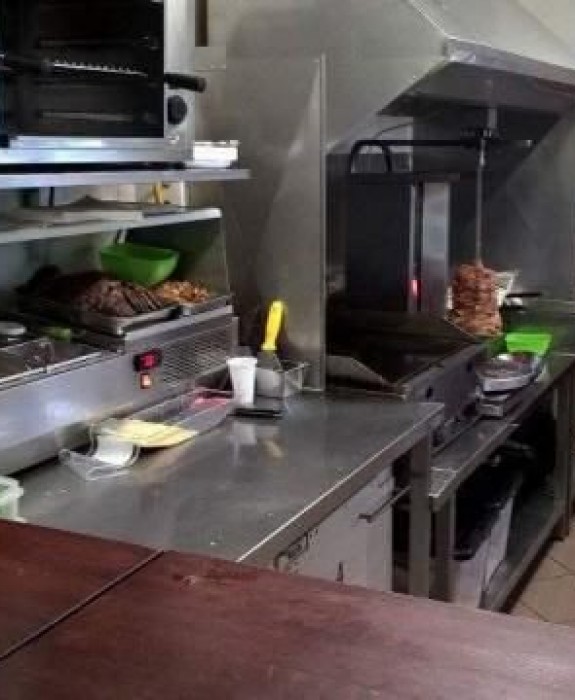 Kondoroson főút mellett új tulajdonosát keresi, nagy vendégkörrel