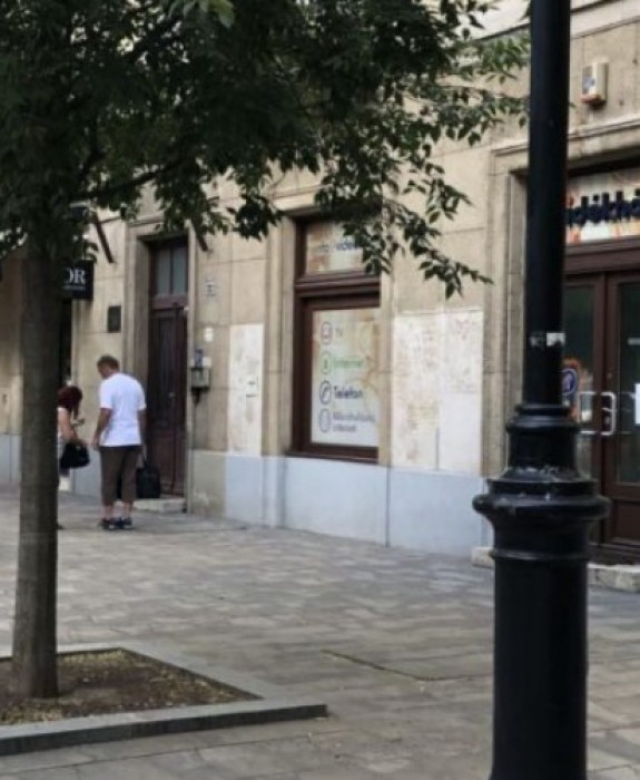 Eladó Üzlethelyiség Békés